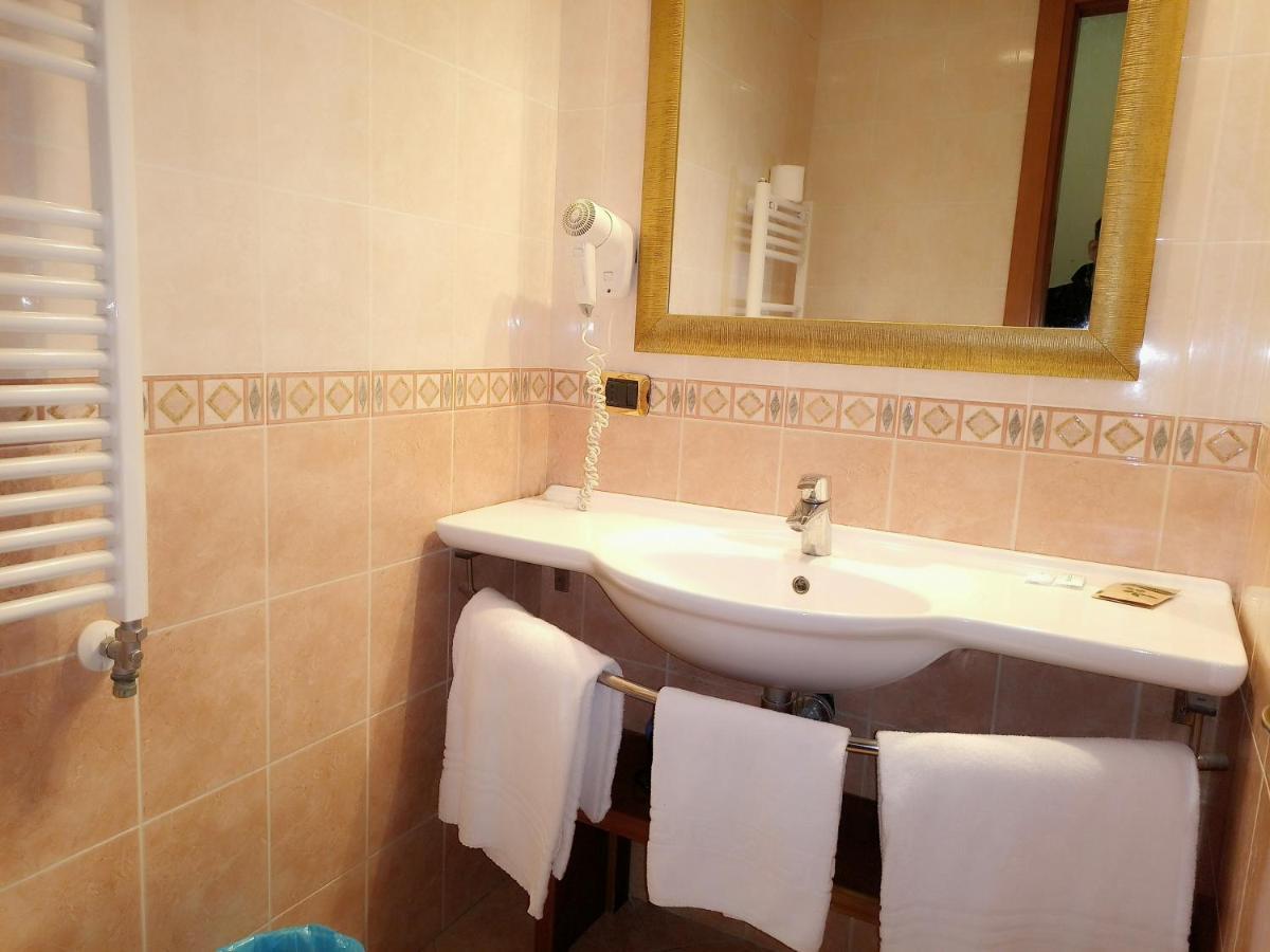 Hotel Positano Rzym Zewnętrze zdjęcie
